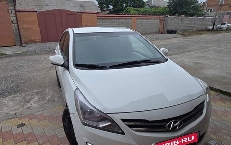 Hyundai Solaris II рестайлинг, 2015 год, 1 150 000 рублей, 1 фотография