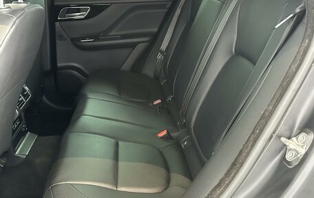 Jaguar F-Pace, 2017 год, 2 380 000 рублей, 7 фотография