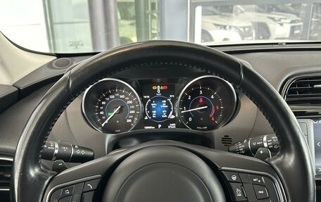 Jaguar F-Pace, 2017 год, 2 380 000 рублей, 10 фотография