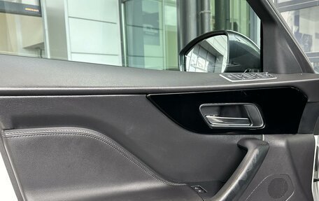 Jaguar F-Pace, 2017 год, 2 380 000 рублей, 15 фотография