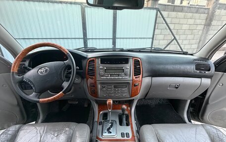 Toyota Land Cruiser 100 рестайлинг 2, 2007 год, 2 100 000 рублей, 17 фотография