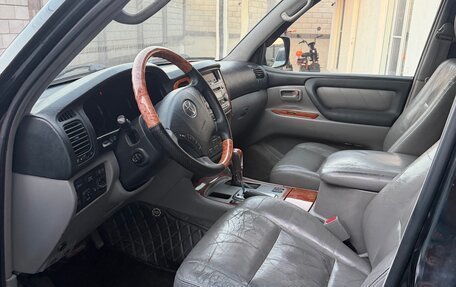 Toyota Land Cruiser 100 рестайлинг 2, 2007 год, 2 100 000 рублей, 19 фотография