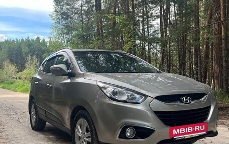 Hyundai ix35 I рестайлинг, 2010 год, 970 000 рублей, 2 фотография