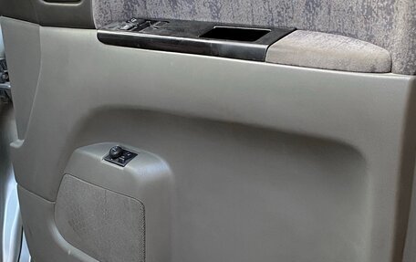 Nissan Elgrand I, 2001 год, 549 000 рублей, 6 фотография
