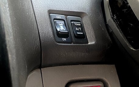 Nissan Elgrand I, 2001 год, 549 000 рублей, 7 фотография