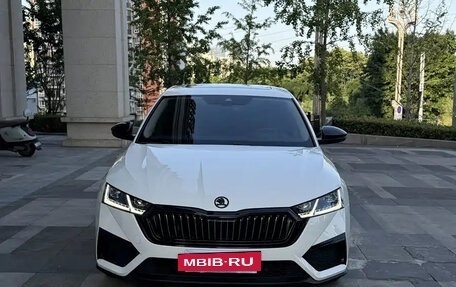 Skoda Octavia IV, 2023 год, 2 350 000 рублей, 2 фотография