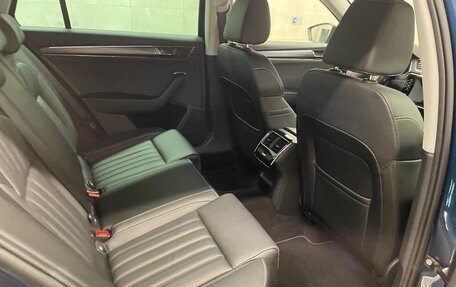 Skoda Superb III рестайлинг, 2023 год, 2 360 000 рублей, 14 фотография