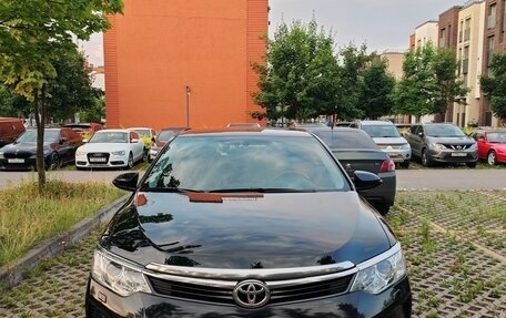 Toyota Camry, 2015 год, 2 250 000 рублей, 2 фотография