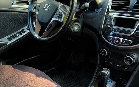 Hyundai Solaris II рестайлинг, 2014 год, 890 000 рублей, 8 фотография