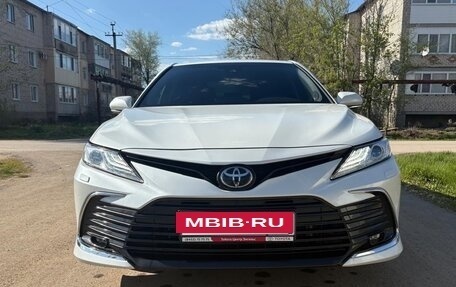 Toyota Camry, 2023 год, 4 500 000 рублей, 10 фотография