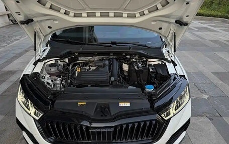 Skoda Octavia IV, 2023 год, 1 820 000 рублей, 15 фотография