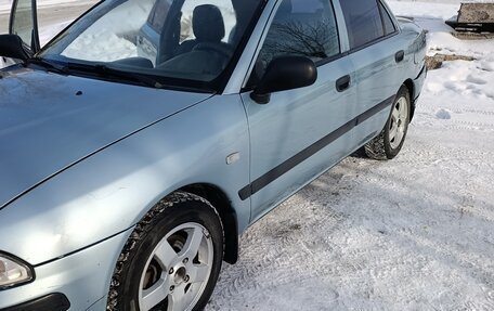 Mitsubishi Carisma I, 2002 год, 200 000 рублей, 4 фотография