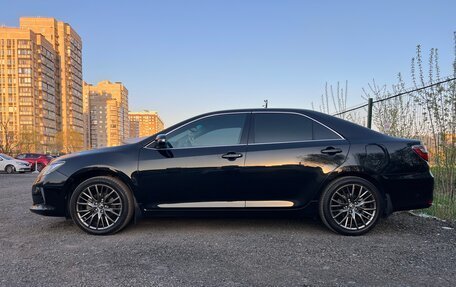 Toyota Camry, 2017 год, 2 390 000 рублей, 2 фотография