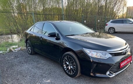 Toyota Camry, 2017 год, 2 390 000 рублей, 7 фотография