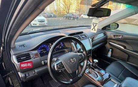 Toyota Camry, 2017 год, 2 390 000 рублей, 12 фотография