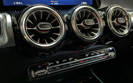 Mercedes-Benz GLB AMG, 2021 год, 4 850 000 рублей, 28 фотография