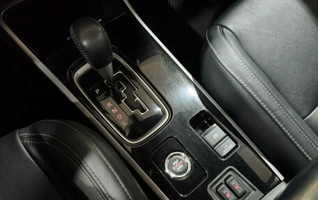 Mitsubishi Outlander III рестайлинг 3, 2020 год, 2 625 000 рублей, 13 фотография