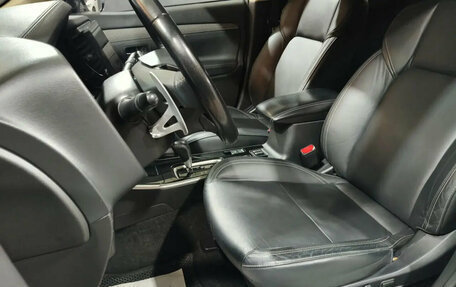 Mitsubishi Outlander III рестайлинг 3, 2020 год, 2 625 000 рублей, 14 фотография