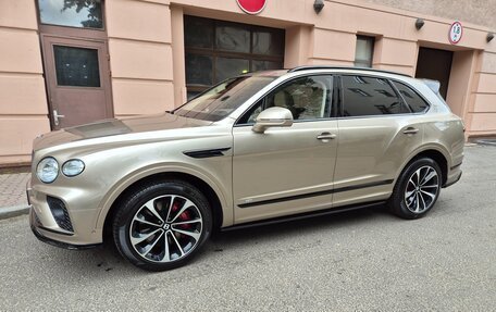Bentley Bentayga I, 2021 год, 23 000 000 рублей, 2 фотография