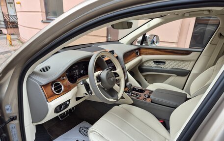 Bentley Bentayga I, 2021 год, 23 000 000 рублей, 11 фотография
