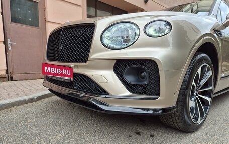 Bentley Bentayga I, 2021 год, 23 000 000 рублей, 10 фотография