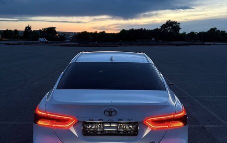 Toyota Camry, 2019 год, 3 100 000 рублей, 2 фотография