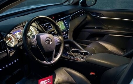 Toyota Camry, 2019 год, 3 100 000 рублей, 7 фотография