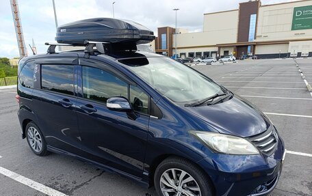 Honda Freed I, 2011 год, 990 000 рублей, 1 фотография