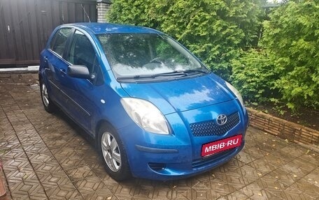 Toyota Yaris III рестайлинг, 2007 год, 260 000 рублей, 1 фотография