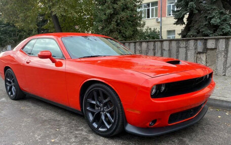 Dodge Challenger III рестайлинг 2, 2021 год, 4 900 000 рублей, 11 фотография
