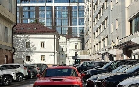 Dodge Challenger III рестайлинг 2, 2021 год, 4 900 000 рублей, 5 фотография