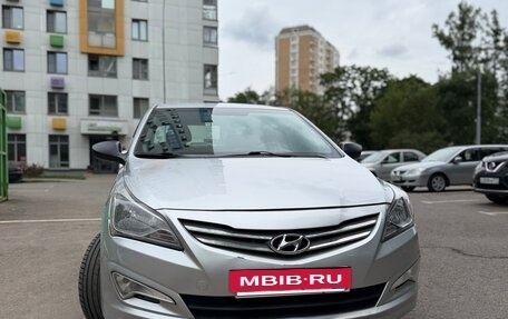 Hyundai Solaris II рестайлинг, 2015 год, 649 000 рублей, 4 фотография