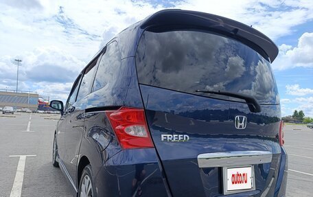 Honda Freed I, 2011 год, 990 000 рублей, 7 фотография