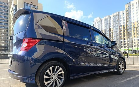Honda Freed I, 2011 год, 990 000 рублей, 16 фотография