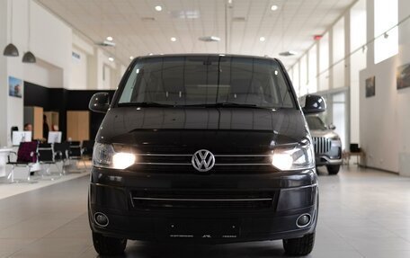 Volkswagen Multivan T5, 2010 год, 1 790 000 рублей, 2 фотография