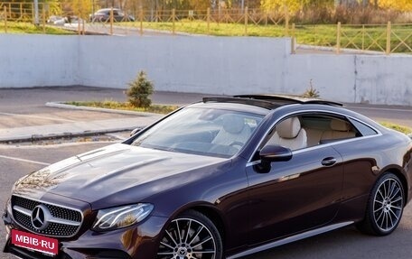 Mercedes-Benz E-Класс, 2019 год, 4 380 000 рублей, 1 фотография