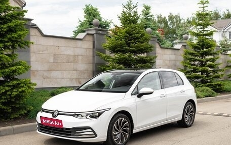 Volkswagen Golf VIII, 2022 год, 2 149 000 рублей, 1 фотография