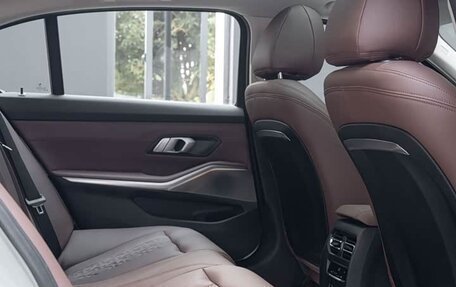 BMW 3 серия, 2023 год, 2 256 000 рублей, 15 фотография