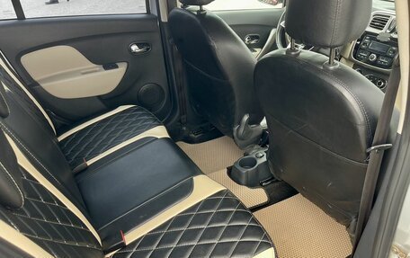 Renault Logan II, 2019 год, 985 000 рублей, 13 фотография