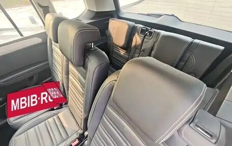 Volkswagen Touran III, 2022 год, 1 820 777 рублей, 28 фотография