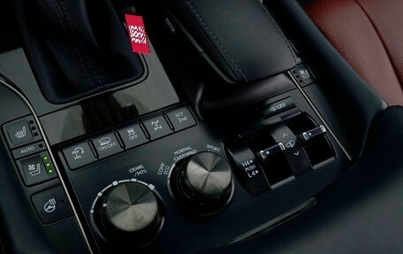 Lexus LX III, 2018 год, 9 900 000 рублей, 25 фотография