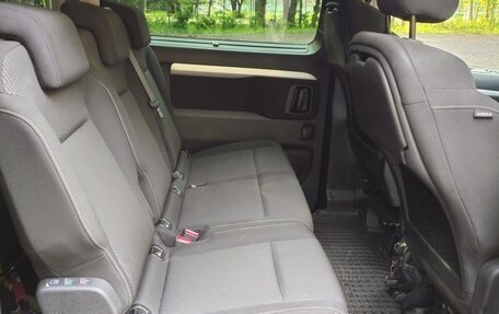 Opel Zafira Life I, 2022 год, 2 700 000 рублей, 2 фотография