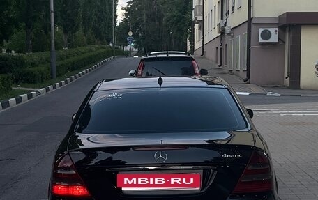 Mercedes-Benz E-Класс, 2005 год, 715 000 рублей, 6 фотография