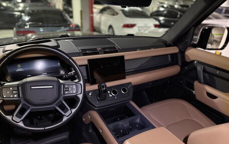 Land Rover Defender II, 2024 год, 10 030 000 рублей, 12 фотография