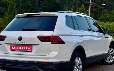 Volkswagen Touran III, 2022 год, 2 490 000 рублей, 12 фотография