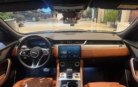 Jaguar F-Pace, 2024 год, 5 750 000 рублей, 7 фотография
