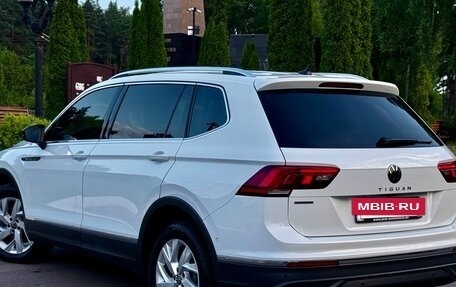 Volkswagen Touran III, 2022 год, 2 490 000 рублей, 16 фотография