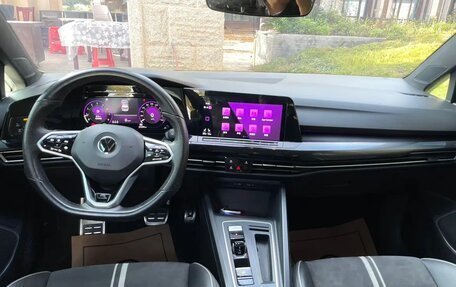 Volkswagen Golf VIII, 2022 год, 1 990 000 рублей, 7 фотография