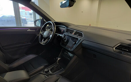 Volkswagen Tiguan II, 2021 год, 4 200 000 рублей, 15 фотография