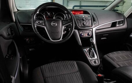 Opel Zafira C рестайлинг, 2013 год, 1 087 000 рублей, 6 фотография